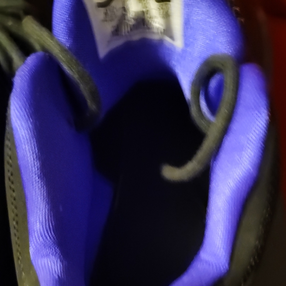 Black and Blue High-Top Athletic Shoes with Contoured Design - Picture 5 of 14